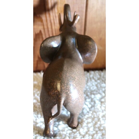 Truu Design Beautiful Antique Bronze Polyresin Elephant Figurine - Picture 4 of 6
